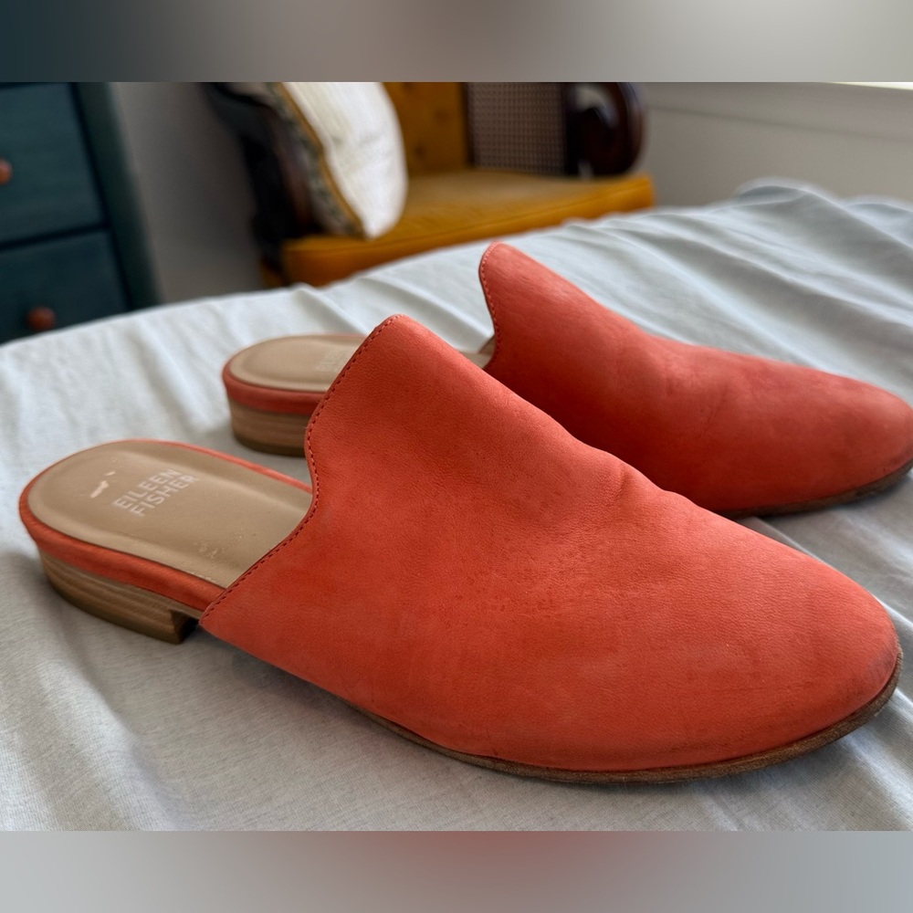 Eileen Fisher Coral Slides / Mules / Flats 7.5